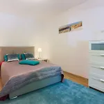 - Teresa شقة سفينويتشي