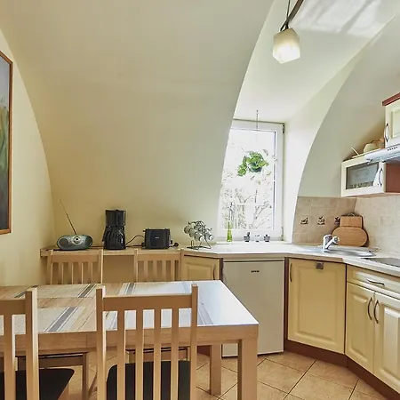 - Teresa 아파트 *